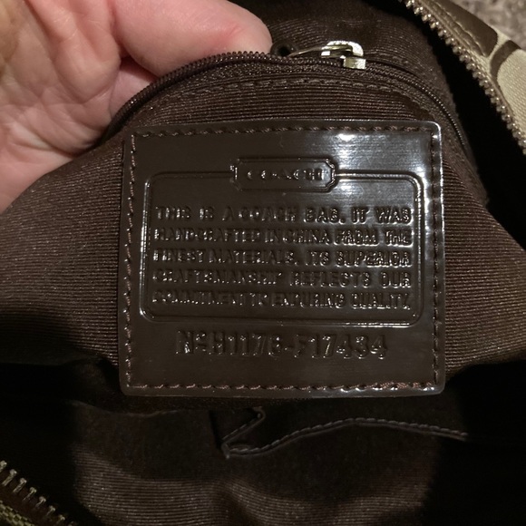 Coach purse - Picture 4 of 8
